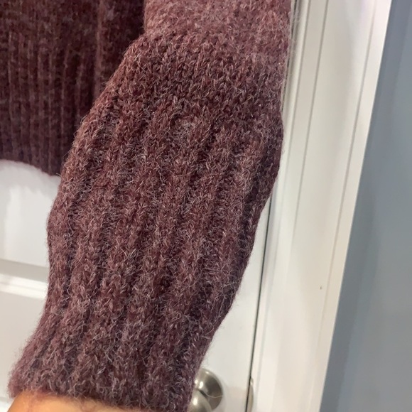 ABOUND
V-neck Sweater In Burgundy Stem - Picture 6 of 6